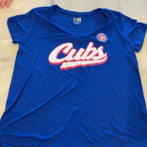 Women’s Chicago Cubs Shirt